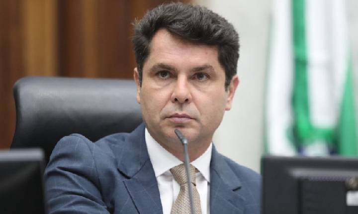 Deputado Alexandre Curi (PSD) apresenta dois projetos de lei voltados à proteção e ao bem-estar animal