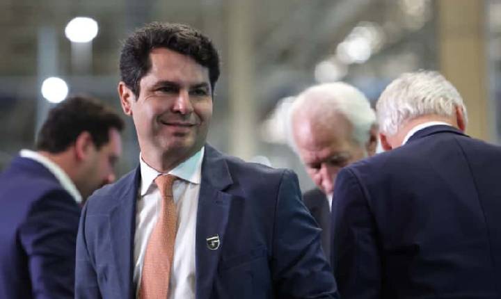 Deputado Alexandre Curi (PSD), presidente da Assembleia, afirma que parceria entre Renault e Geely demonstra confiança no Paraná