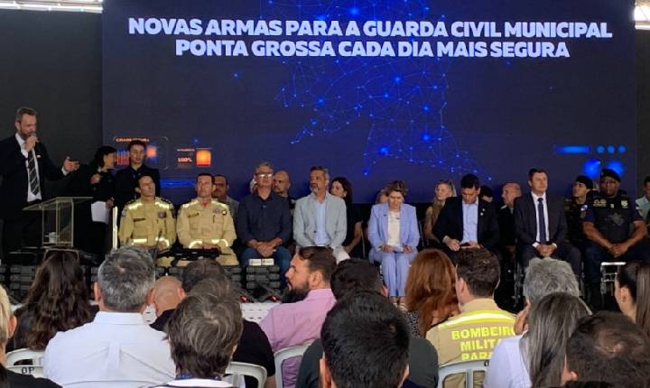 Deputado Delegado Tito Barichello (União) participa da entrega de 220 novas armas à GCM de Ponta Grossa