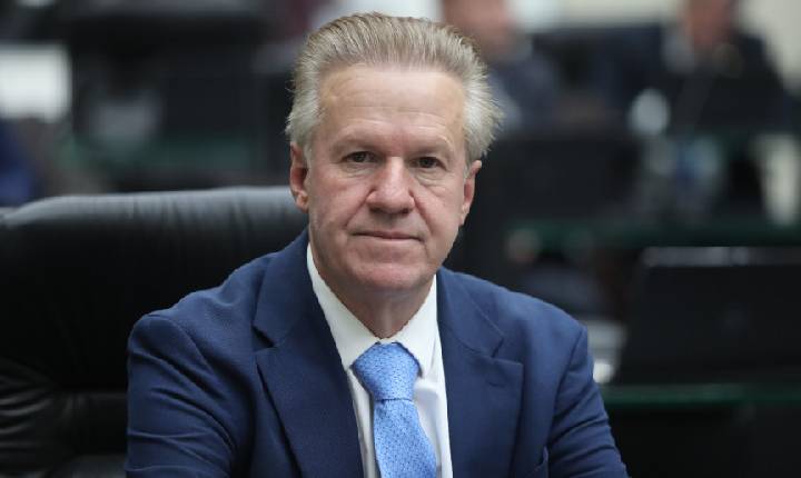 Deputado Luis Corti (PSB) debate transparência na cadeia do leite durante reunião do Conseleite