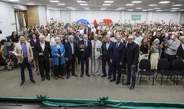 Deputado Tercilio Turini (MDB) homenageia italianos que contribuíram na construção de Londrina