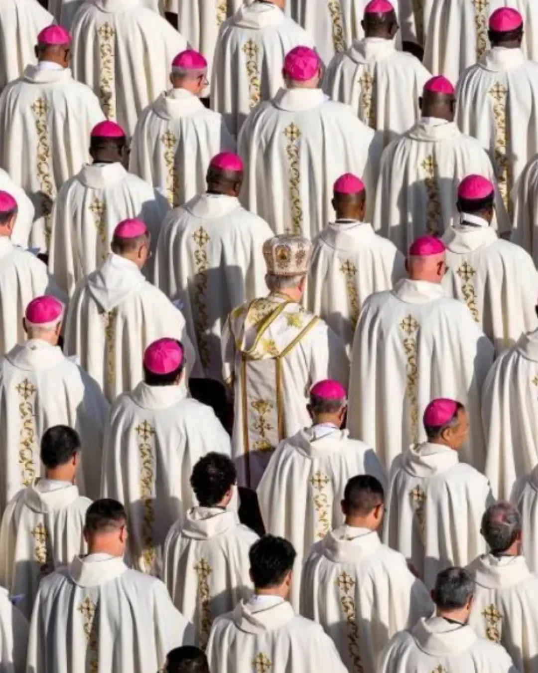 Conclave no Vaticano inicia escolha do novo papa; acompanhe os próximos passos