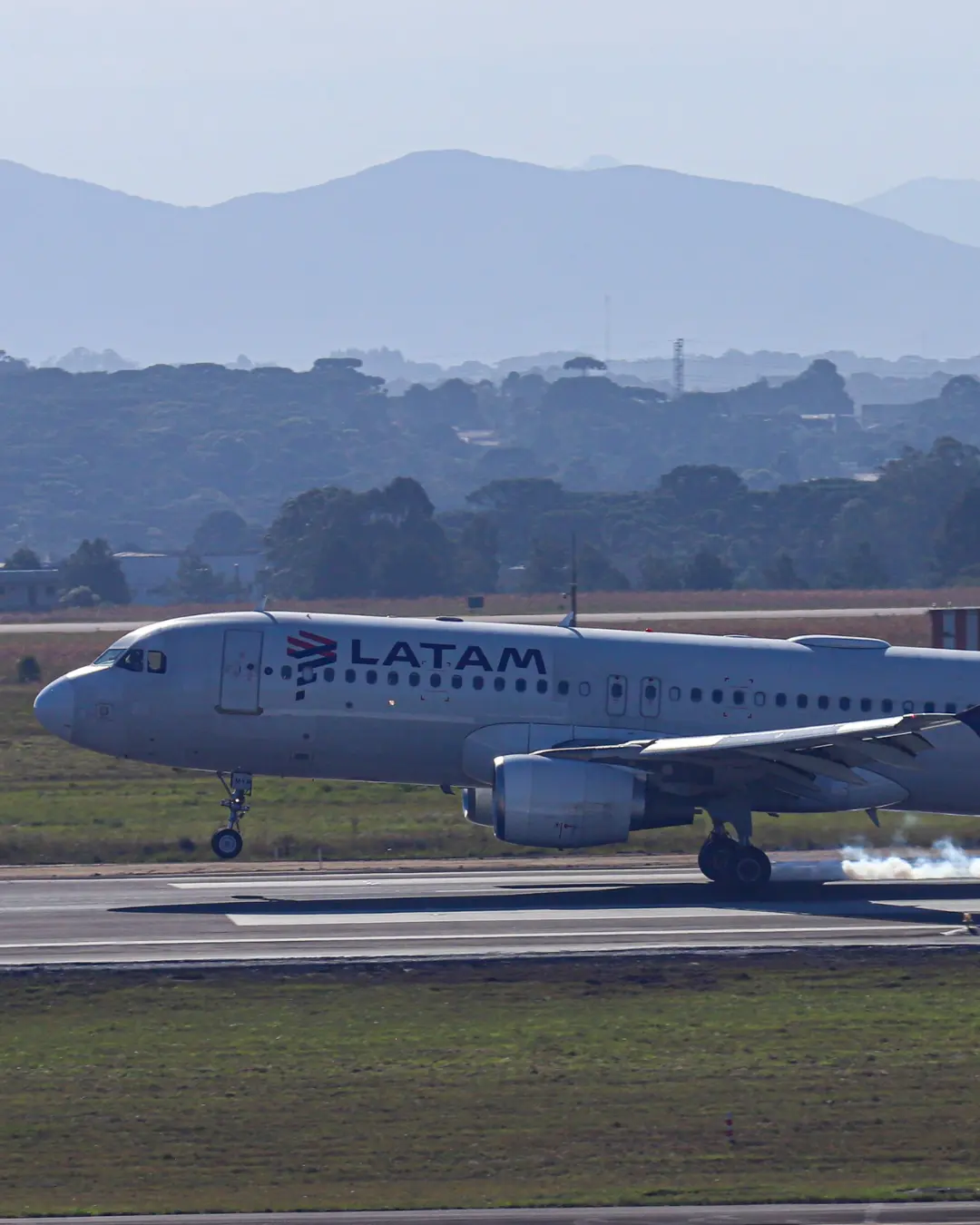 Latam anuncia voos de Foz do Iguaçu a Brasília e Rio ao Afonso Pena, ampliando conexões no Paraná