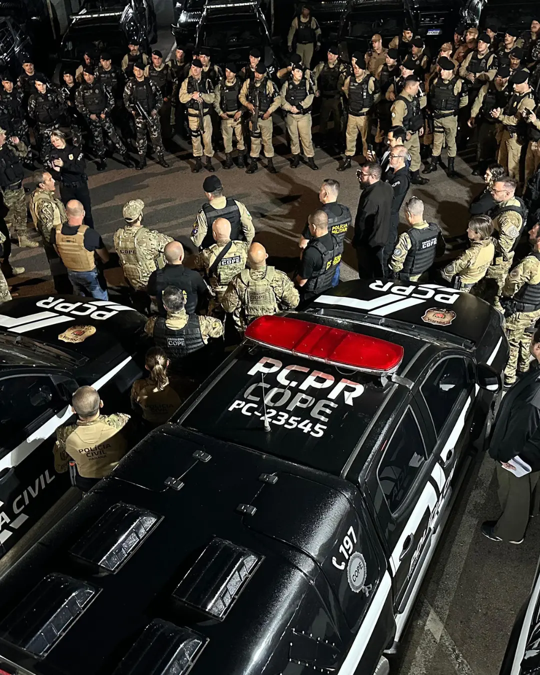 Operação nacional contra crime organizado prende 8 pessoas e apreende 6 kg de drogas no Paraná