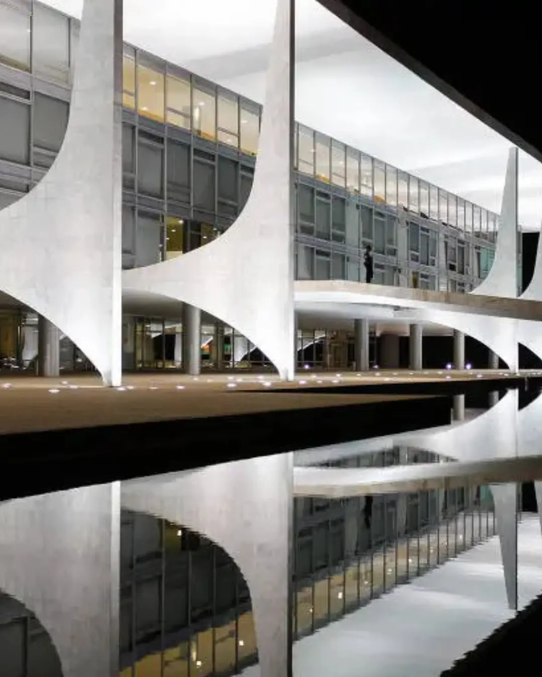 Planalto prevê gasto de R$ 1,7 milhão em móveis e eletrodomésticos, incluindo lustradores de sapato