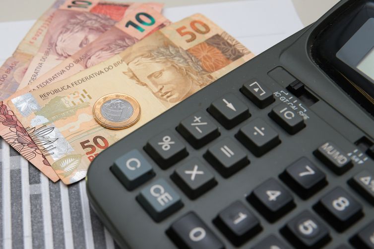 Com mais de 2,4 mil emendas, LDO deve ser votada nesta semana 