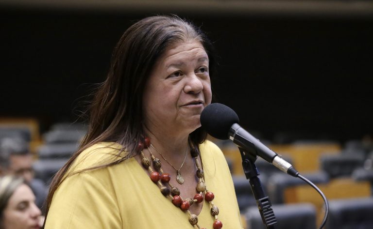 Comissão aprova retomada de obras paradas de saneamento básico