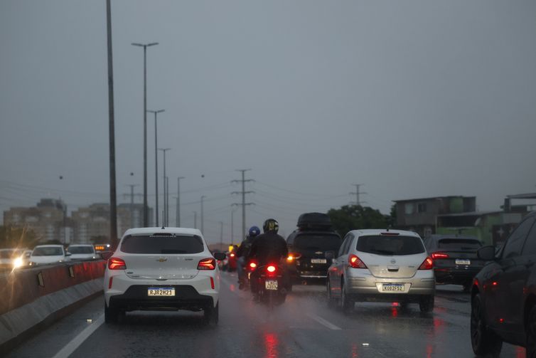 Rio tem alerta para ventos fortes nesta terça-feira 