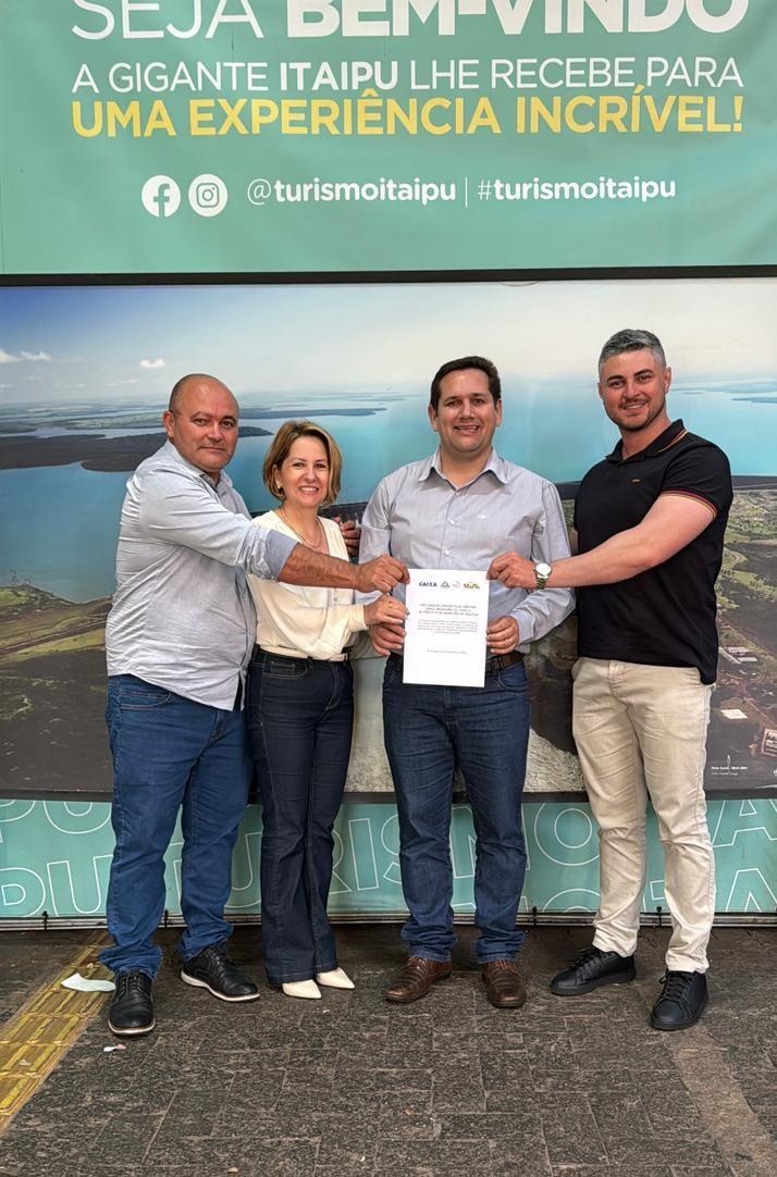 Jesuítas firma convênio com Itaipu Binacional para pavimentação de estradas rurais