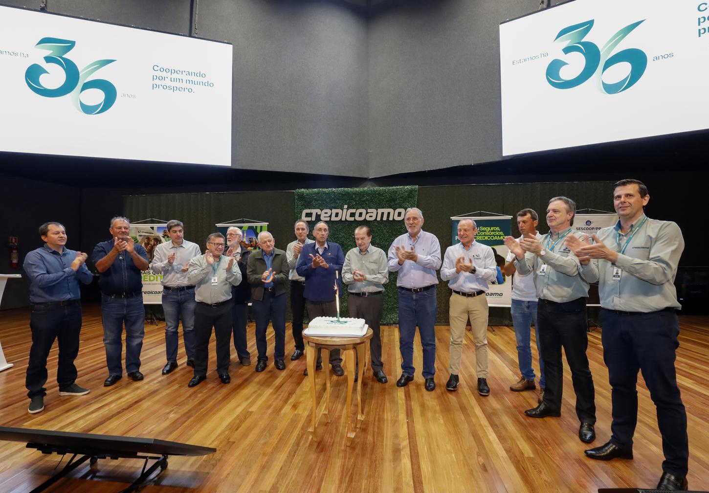 Aniversário de 36 anos da Credicoamo é marcado por lançamentos