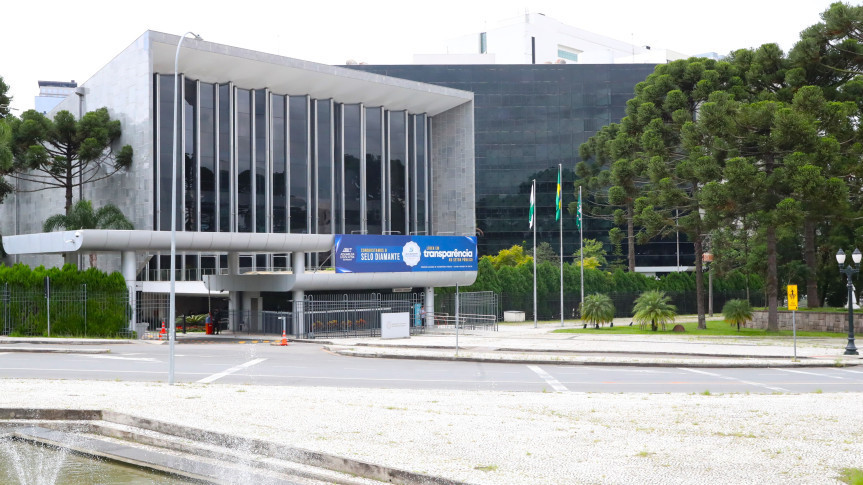 Assembleia Legislativa encerra atividades de 2025 com homenagens e debates sobre infraestrutura e meio ambiente