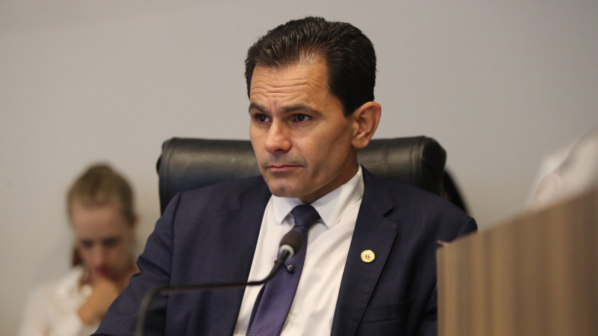 Deputado Marcio Pacheco (PP) celebra aprovação, na CCJ, de projeto que institui o Dia do Campista Católico no Paraná
