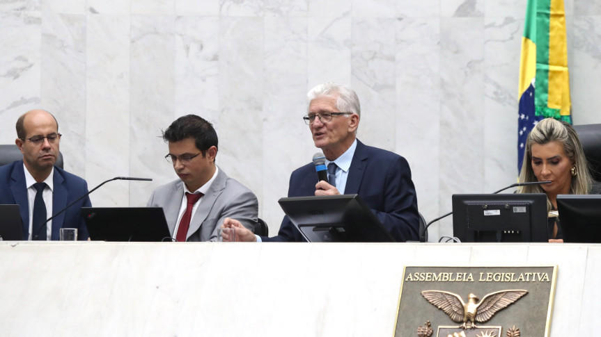Relatório da SEFA apresentado na Assembleia aponta Paraná como 3º estado em execução orçamentária em 2025