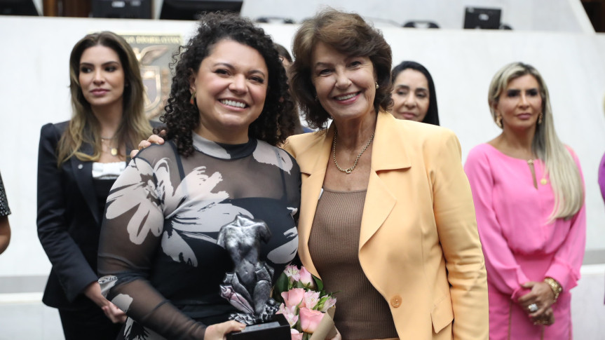 Deputada Cristina Silvestri (PP) homenageia Priscila Schran com o Prêmio Rosy de Macedo Pinheiro Lima