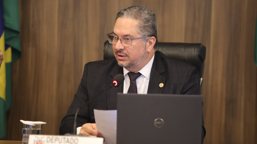 Deputado Gilson de Souza (PL) destaca leis voltadas à transparência, inclusão e respeito ao consumidor no Paraná