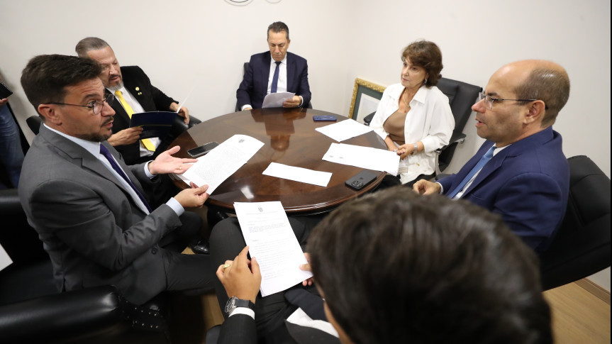Projeto que proíbe uso de canudos e copos de plástico não biodegradável em estabelecimentos comerciais avança na Assembleia