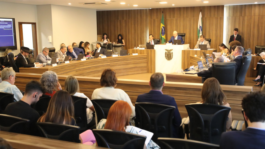Proposta do Governo que modifica lei sobre desestatização da Celepar avança na CCJ