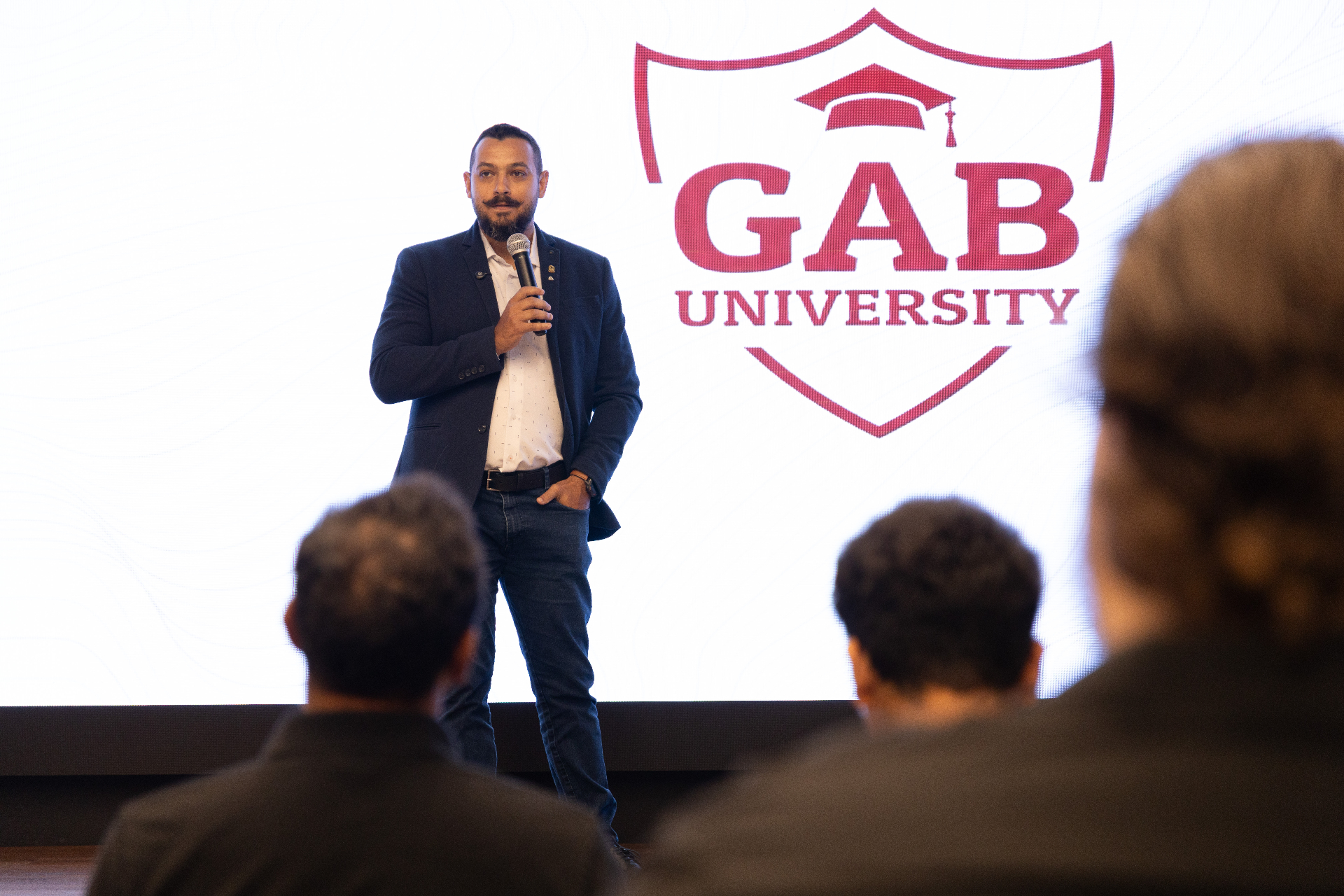 GAB University expande programas flexíveis nos EUA