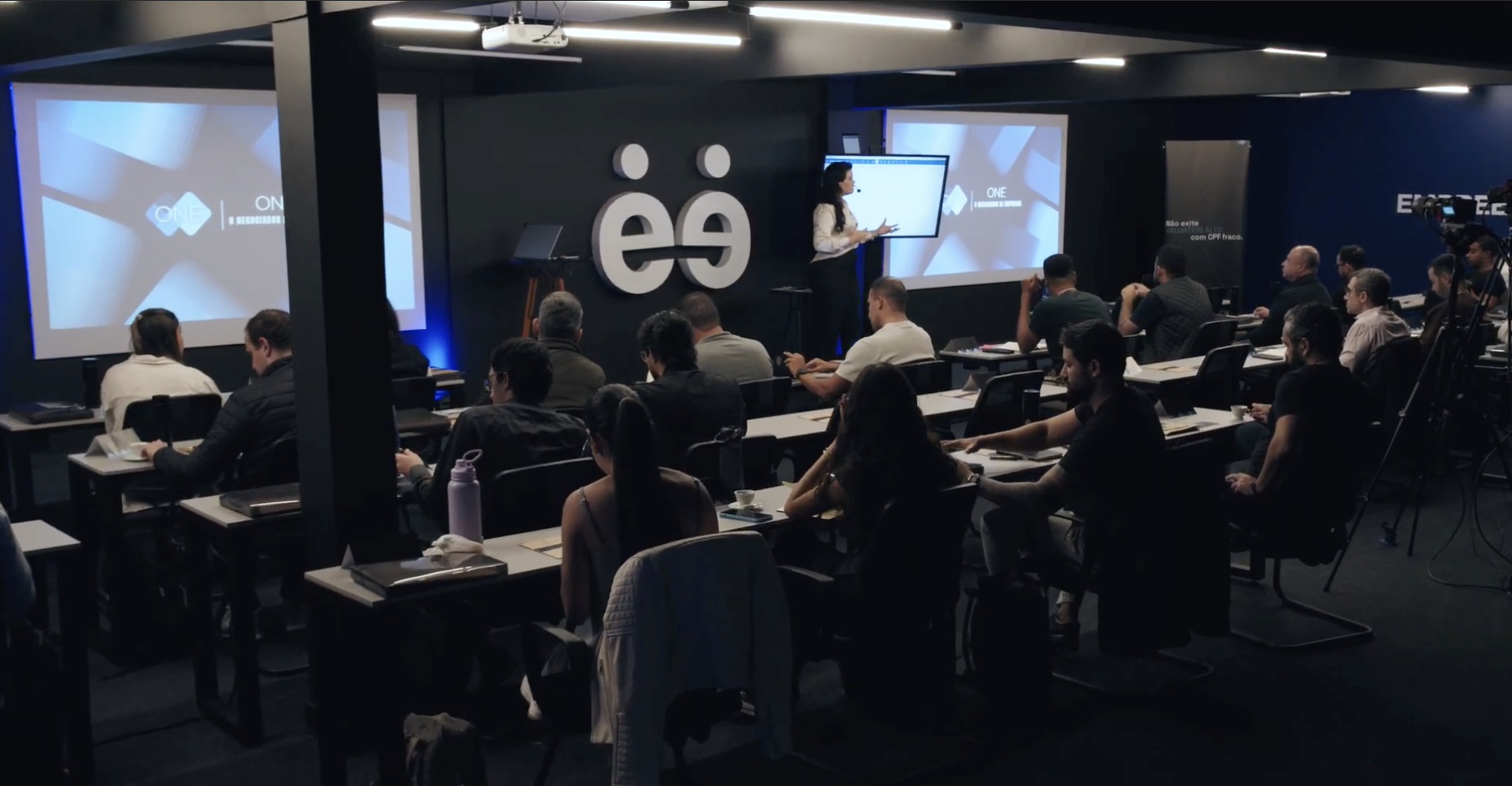 Formação para negociadores de empresas é lançada no Brasil